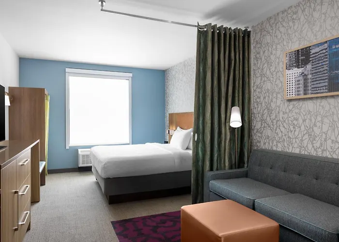 Hotel Home2 By Hilton Downtown 3*