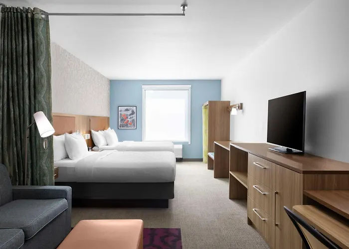 Home2 By Hilton Downtown 3*